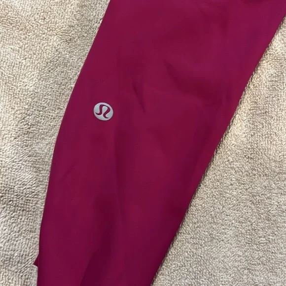 Lululemon Fuchsia Leggings - Picture 3 of 4